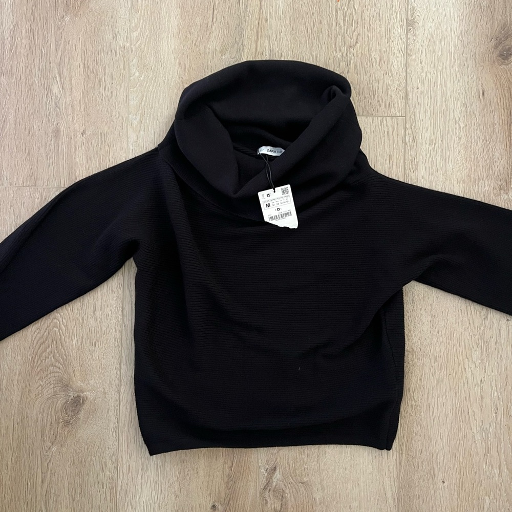 NEW ZARA Knit Women’s Black Sweater Size Medium